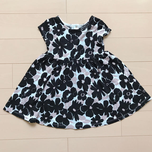 BeBe(ベベ)のBEBEワンピース90cm キッズ/ベビー/マタニティのキッズ服女の子用(90cm~)(ワンピース)の商品写真