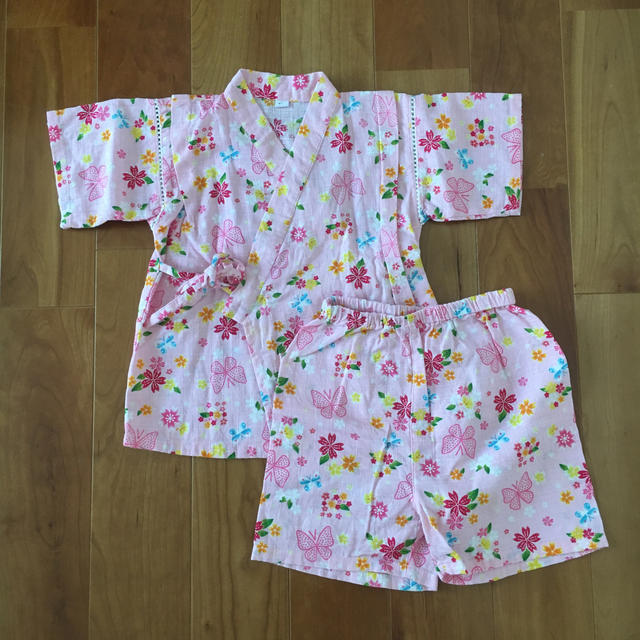 西松屋(ニシマツヤ)の甚平100センチ キッズ/ベビー/マタニティのキッズ服女の子用(90cm~)(甚平/浴衣)の商品写真