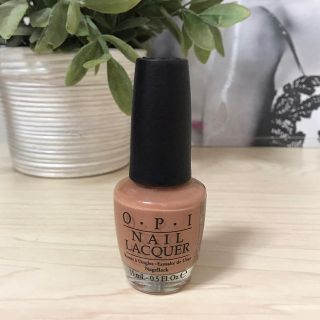 オーピーアイ(OPI)の《新品・送料込み》人気ヌーディーカラー♪ OPI ネイルラッカー(マニキュア)