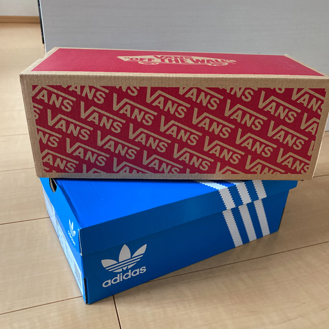 adidas(アディダス)のadidas／vans スニーカー空箱のみ レディースの靴/シューズ(スニーカー)の商品写真