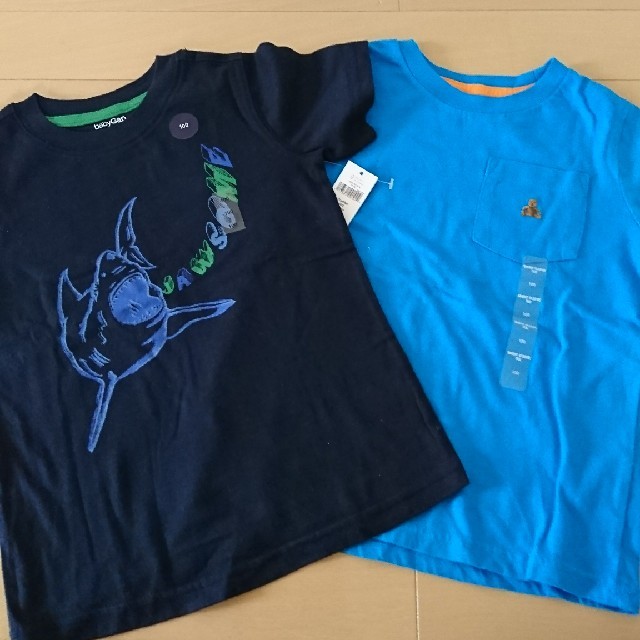 babyGAP(ベビーギャップ)の新品！半額以下！！100㎝ GAP 半袖 ２枚組！ 水色 紺色 格安 キッズ/ベビー/マタニティのキッズ服男の子用(90cm~)(Tシャツ/カットソー)の商品写真