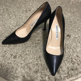 マノロブラニク(MANOLO BLAHNIK)のマノロブラニク  ブラック　34.5(ハイヒール/パンプス)