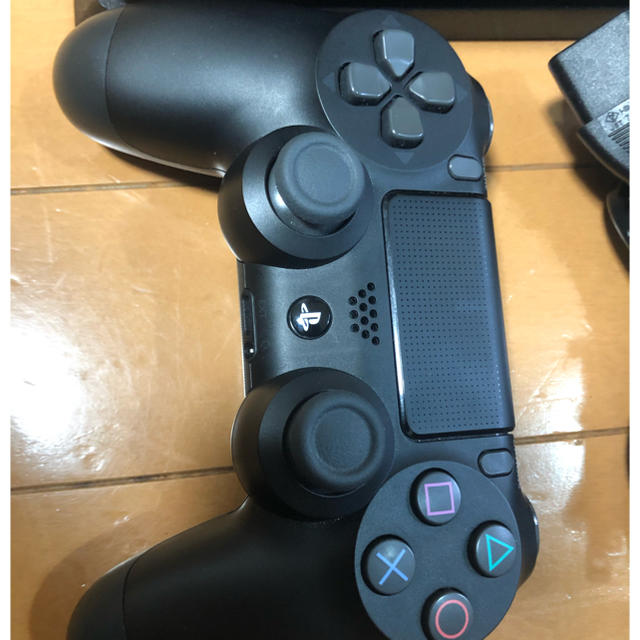 ゲームソフト/ゲーム機本体PS4 Pro CUH-7100B 1TB ブラック　即日配送！