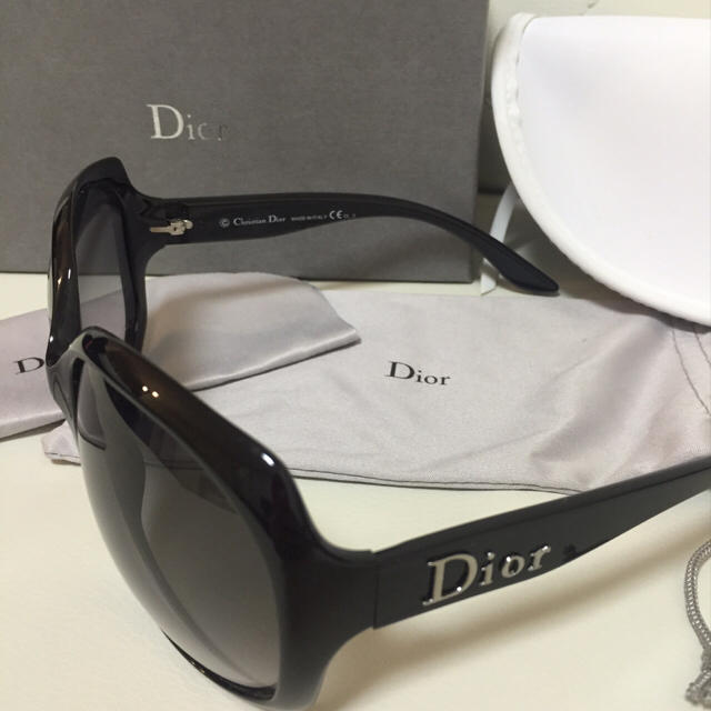 Dior(ディオール)の新品、Diorサングラス♡ブラック レディースのファッション小物(サングラス/メガネ)の商品写真