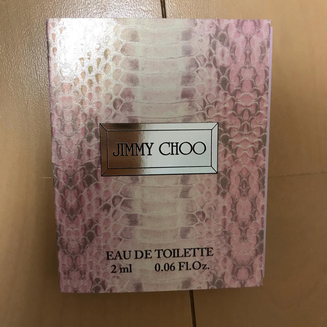 JIMMY CHOO(ジミーチュウ)のジミーチュウ　香水　2ml オードトワレ コスメ/美容の香水(香水(女性用))の商品写真