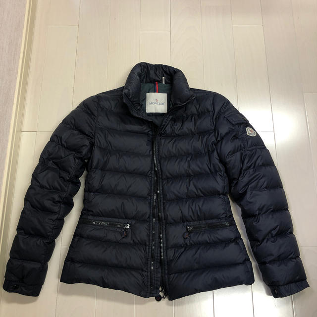 MONCLER(モンクレール)のモンクレール　ダウン　ダークネイビー　BEA  0 レディースのジャケット/アウター(ダウンジャケット)の商品写真