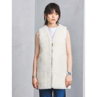 ユナイテッドアローズ(UNITED ARROWS)の【専用☆たかさひ様】ザ・リラクス　ホワイト　ファーベスト(ベスト/ジレ)