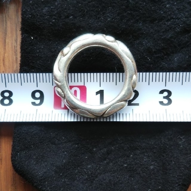 Chrome Hearts(クロムハーツ)のクロムハーツ スクロールバンドリング メンズのアクセサリー(リング(指輪))の商品写真