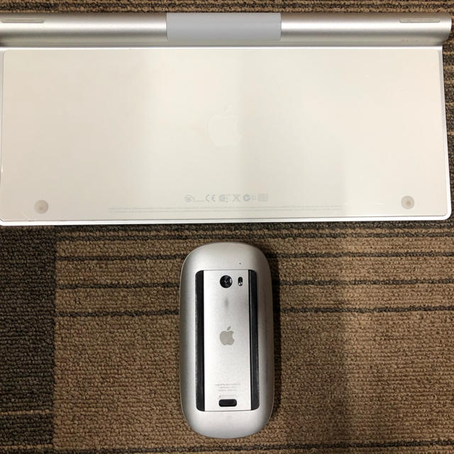 Apple(アップル)のApple Wireless Keyboard ，Magic mouse スマホ/家電/カメラのPC/タブレット(PC周辺機器)の商品写真