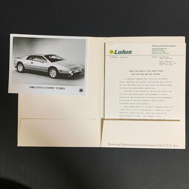 1988年LOTUS ESPRIT TURBO press kit 自動車/バイクの自動車(カタログ/マニュアル)の商品写真