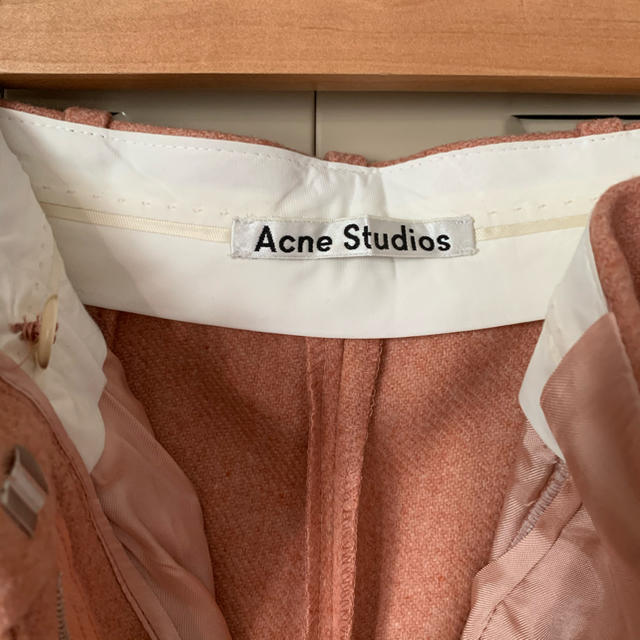 ACNE(アクネ)のAcne Studios パンツ レディースのパンツ(クロップドパンツ)の商品写真