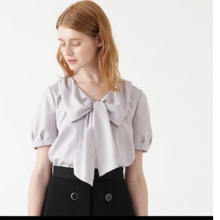 ジルスチュアート(JILLSTUART)の新品 JILLSTUART ブラウス (シャツ/ブラウス(半袖/袖なし))