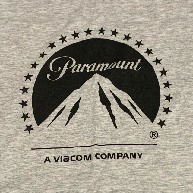 GU(ジーユー)のparamount guコラボ　Tシャツ レディースのトップス(Tシャツ(半袖/袖なし))の商品写真