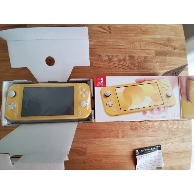 Nintendo Switch Lite イエロー