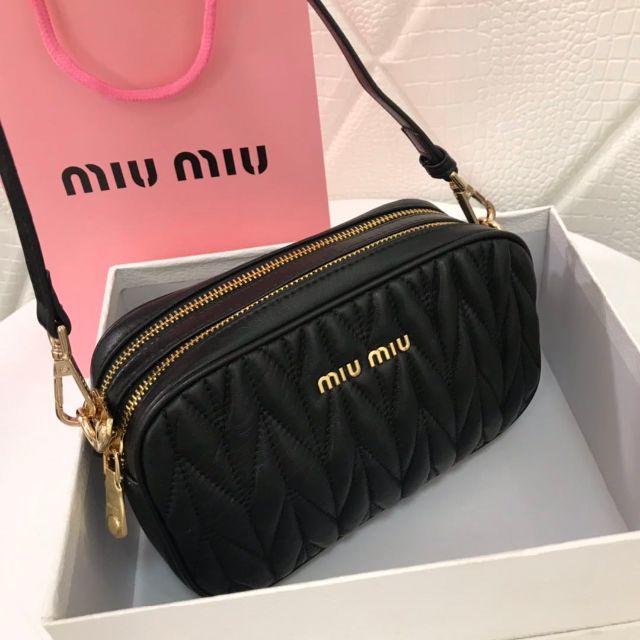 ☆完売必至☆】 MIUMIU ☆ レザーベルト (MiuMiu/ベルト