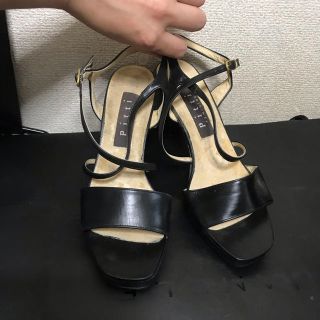 ピッティ(Pitti)のパンプス サンダル ブラック(サンダル)