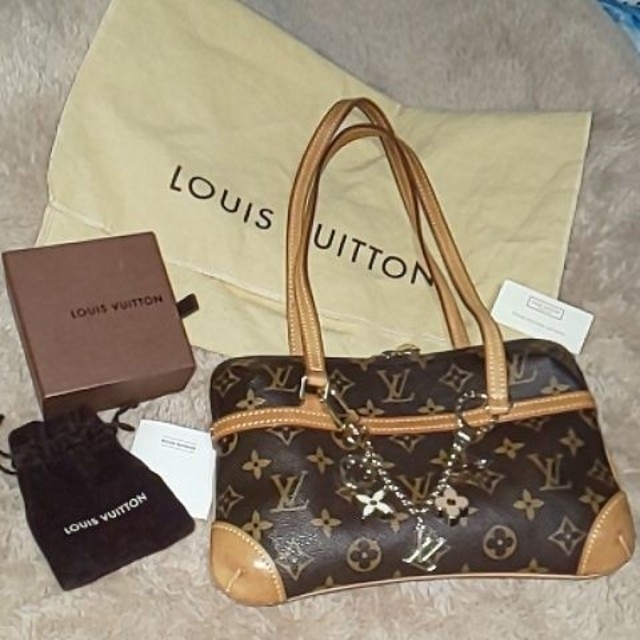 LOUIS VUITTON - LOUIS VUITTONｸｰｻﾝPMチャームセット