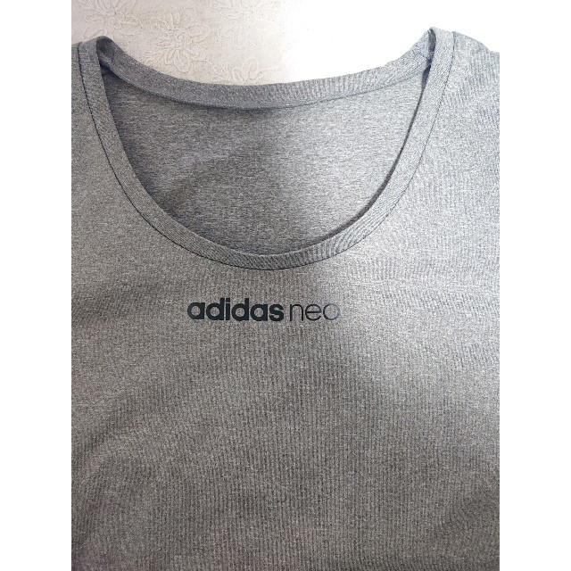 adidas(アディダス)のadidas neo アディダス ロングスリーブ ロングティーシャツ グンゼ レディースのトップス(Tシャツ(長袖/七分))の商品写真