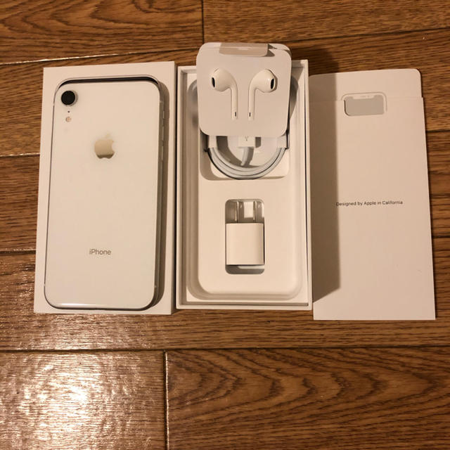 iPhone XR 64GB  ホワイト　シムフリー✨スマホ/家電/カメラ