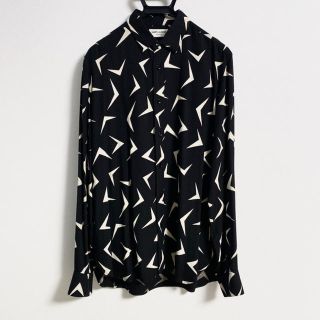 SAINT LAURENT(シャツ)のフリマアイテム一覧 SAINT LAURENT(シャツ)のフリマアイテム一覧