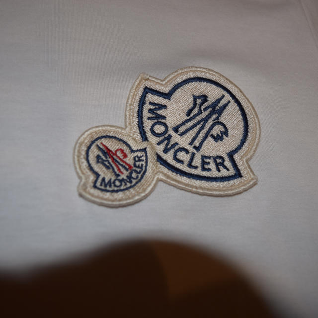 MONCLER(モンクレール)のモンクレール　Tシャツ メンズのトップス(Tシャツ/カットソー(半袖/袖なし))の商品写真