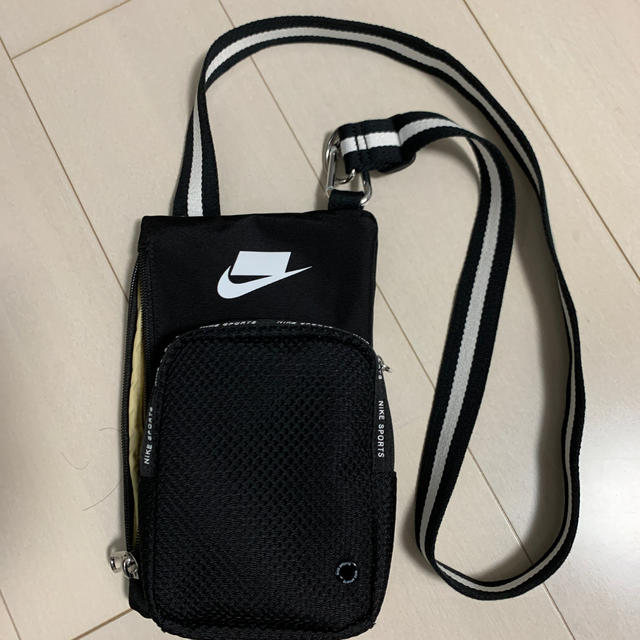 NIKE(ナイキ)の最終値下げ！サコッシュ ナイキ NIKE SPORT SMIT  メンズのバッグ(ショルダーバッグ)の商品写真