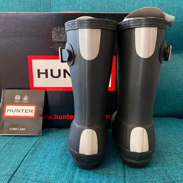HUNTER(ハンター)のHUNTER レインブーツ キッズ ブラック UK7サイズ 新品未使用 キッズ/ベビー/マタニティのベビー靴/シューズ(~14cm)(長靴/レインシューズ)の商品写真