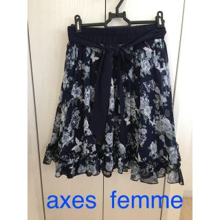 アクシーズファム(axes femme)のaxes  femme 花柄　スカート(ミニスカート)