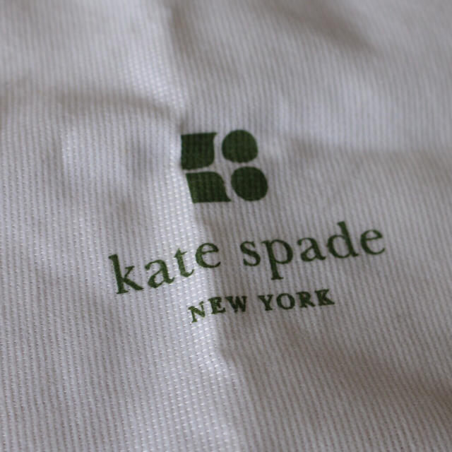 kate spade new york(ケイトスペードニューヨーク)のkate spade 保存袋 白 レディースのバッグ(ショップ袋)の商品写真