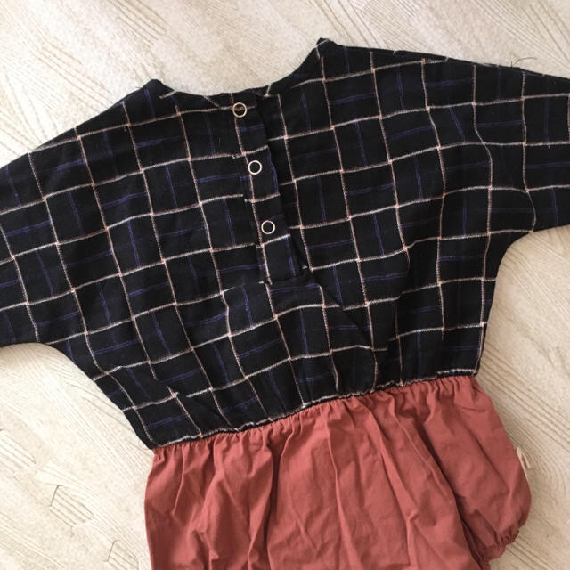 バックボタン チェック ロンパース 90 キッズ/ベビー/マタニティのベビー服(~85cm)(ロンパース)の商品写真