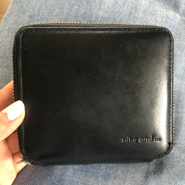 niko and...(ニコアンド)のnikoand... 黒革 財布 メンズのファッション小物(折り財布)の商品写真