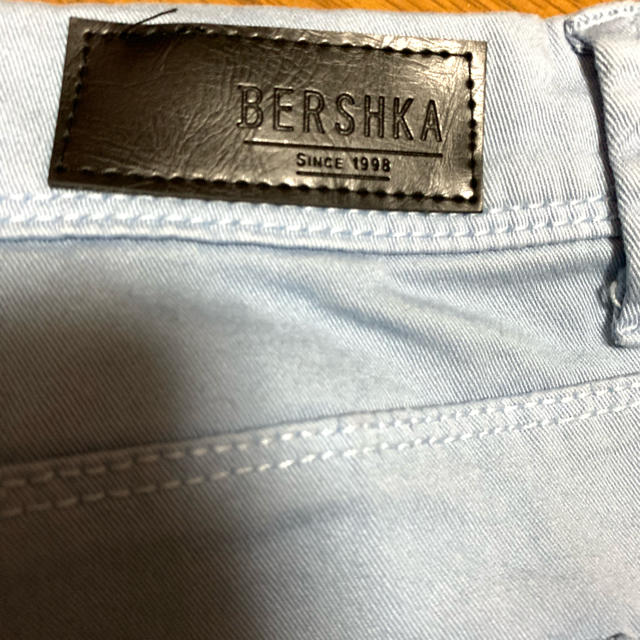 Bershka(ベルシュカ)のBERSHKA 短パン ブルー レディースのパンツ(ショートパンツ)の商品写真