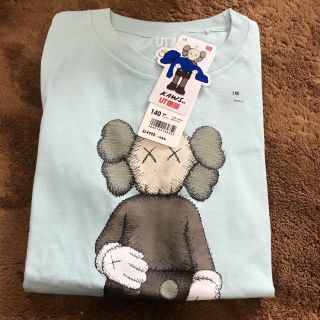 ユニクロ(UNIQLO)の専用★ユニクロ カウズ KAWS 半袖Tシャツ コラボTシャツ 140センチ(Tシャツ/カットソー)