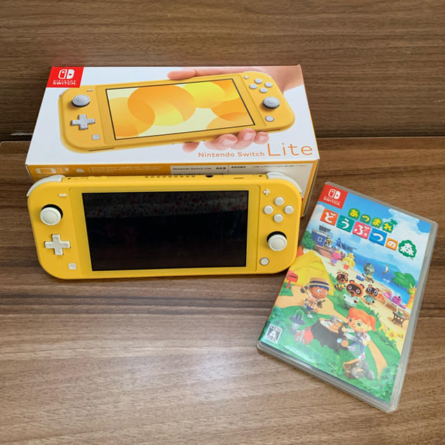 Nintendo Switch(ニンテンドースイッチ)の【ゆか様専用】Nintendo Switch Lite イエロー  エンタメ/ホビーのゲームソフト/ゲーム機本体(携帯用ゲーム機本体)の商品写真