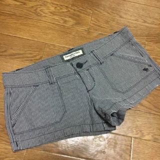 アバクロンビーアンドフィッチ(Abercrombie&Fitch)の2枚です！アバクロ　ショートパンツ(ショートパンツ)