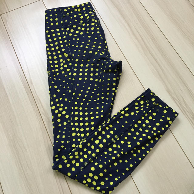 UNDER ARMOUR(アンダーアーマー)のUNDER ARMOUR  サイズS スポーツ/アウトドアのトレーニング/エクササイズ(ヨガ)の商品写真