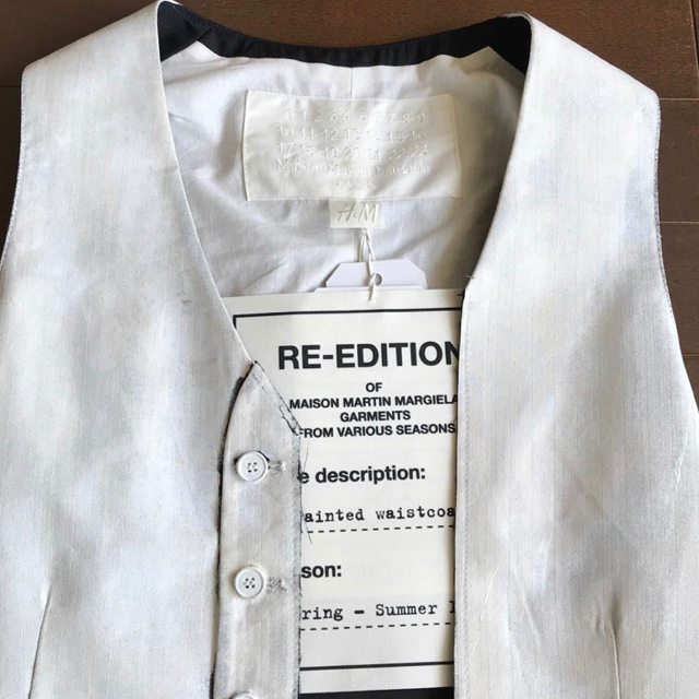 H&M(エイチアンドエム)の Maison Margiela マルジェラ H&M コラボ ベスト メンズのジャケット/アウター(その他)の商品写真