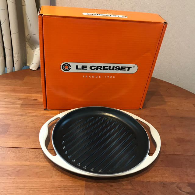 LE CREUSET(ルクルーゼ)のル・クルーゼ　ラウンドグリル インテリア/住まい/日用品のキッチン/食器(鍋/フライパン)の商品写真