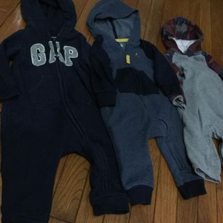 ベビーギャップ(babyGAP)の専用 2枚セット(カバーオール)