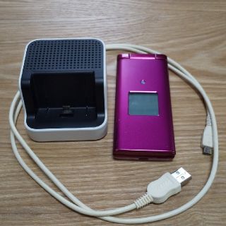 エーユー(au)のau 京セラ KYF38 ワインレッド 中古(携帯電話本体)