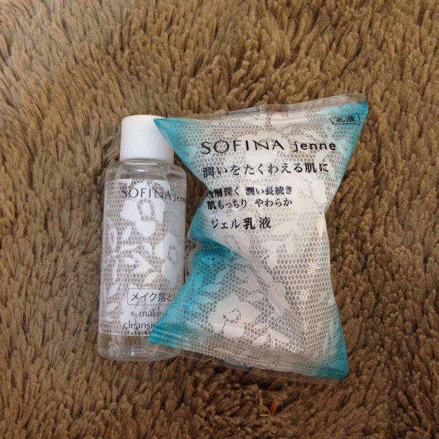 SOFINA(ソフィーナ)のクレンジング 乳液セット コスメ/美容のスキンケア/基礎化粧品(クレンジング/メイク落とし)の商品写真