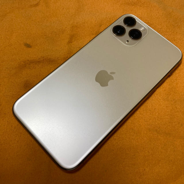 Apple(アップル)の美品☆格安出品♪iPhone11pro 256Gｺﾞｰﾙﾄﾞｼﾑﾌﾘ-版 スマホ/家電/カメラのスマートフォン/携帯電話(スマートフォン本体)の商品写真