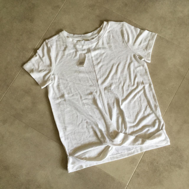 GAP(ギャップ)のGap新品TシャツXS レディースのトップス(Tシャツ(半袖/袖なし))の商品写真