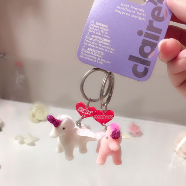 claire's ʚ꒰⑅新品♡ユニコーンキーホルダー????2匹⑅꒱ɞの通販 by ✿ ???????????????????? ???????????? ✿︎｜クレアーズならラクマ