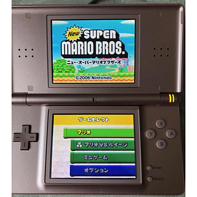 ニンテンドーDS(ニンテンドーDS)のNew スーパーマリオブラザーズ DS エンタメ/ホビーのゲームソフト/ゲーム機本体(携帯用ゲームソフト)の商品写真