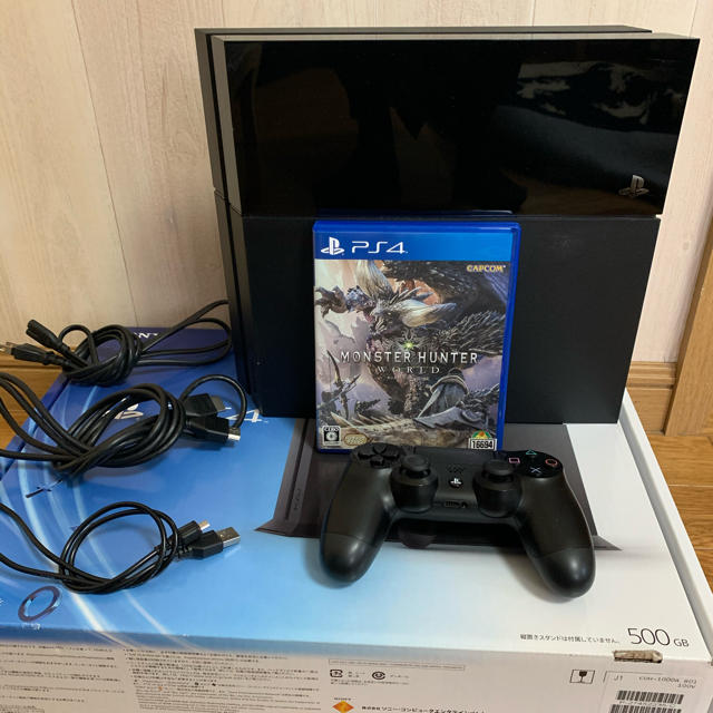 【モンハンワールド&HDMIケーブル付属】PS4本体