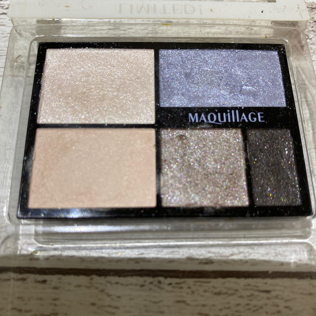 MAQuillAGE(マキアージュ)のマキアージュ⭐︎トゥルーアイシャドーBL231 コスメ/美容のベースメイク/化粧品(アイシャドウ)の商品写真