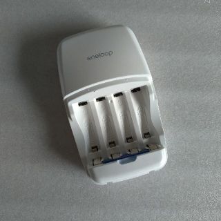 サンヨー(SANYO)のエネループ　充電器(バッテリー/充電器)