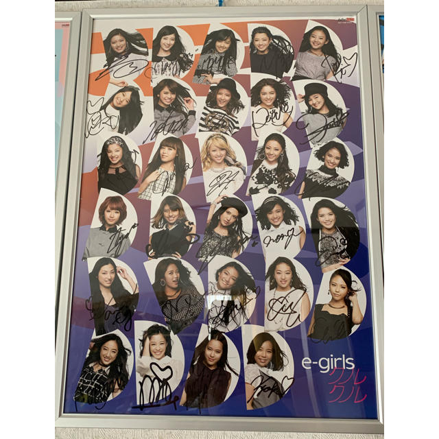 E-girls(イーガールズ)のE-girls直筆サインポスター エンタメ/ホビーのタレントグッズ(女性タレント)の商品写真