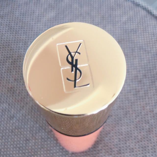 Yves Saint Laurent Beaute(イヴサンローランボーテ)のサンローラン  　イヴサンローラン ラディアント　タッチ　ブラープライマー  コスメ/美容のベースメイク/化粧品(化粧下地)の商品写真